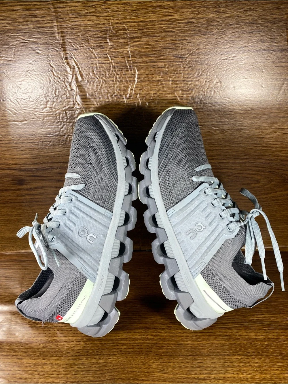 On Cloudswift women’s shoe size 7.5